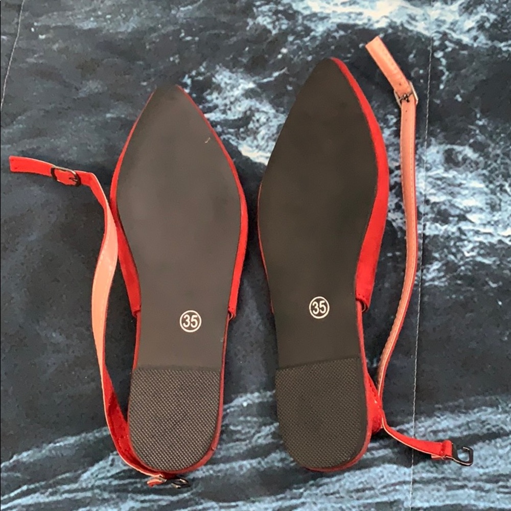 Red flats - Picture 2 of 4